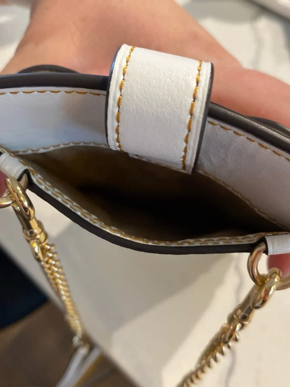 coach crossbody phone pouch - Picture 5 of 6
